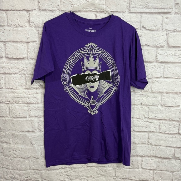 Disney Evil Queen Graphic T-Shirt Tee Womens Size Medium - Picture 1 of 4